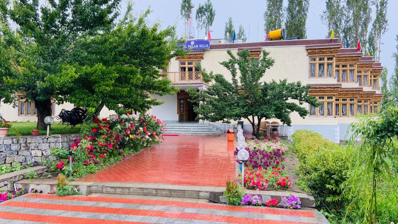 Hotel Palam Hills Leh Esterno foto