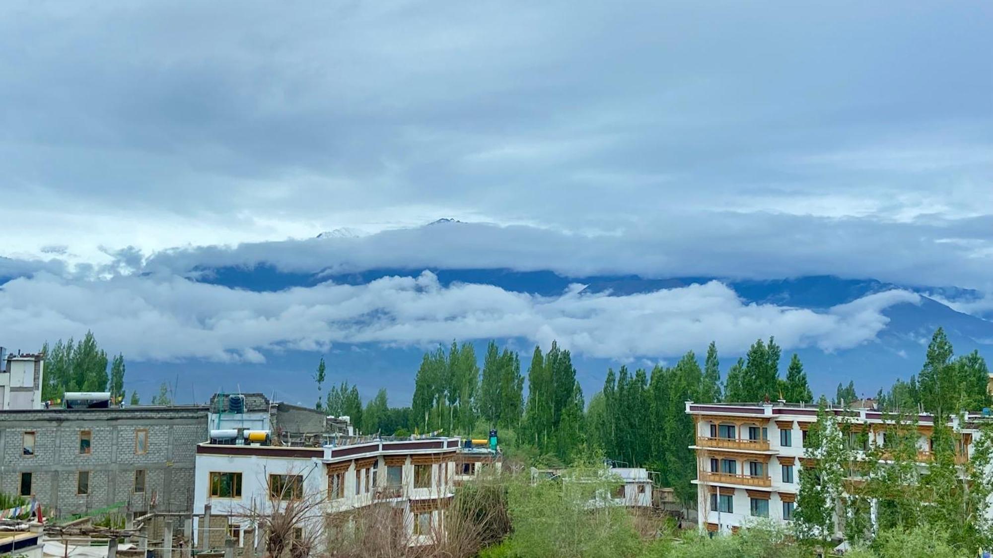 Hotel Palam Hills Leh Esterno foto
