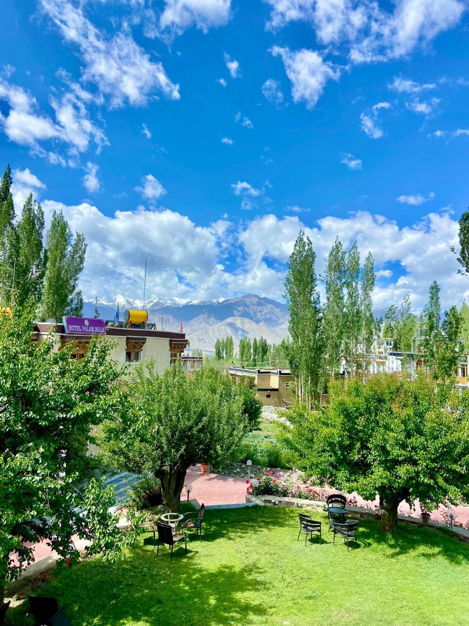 Hotel Palam Hills Leh Esterno foto