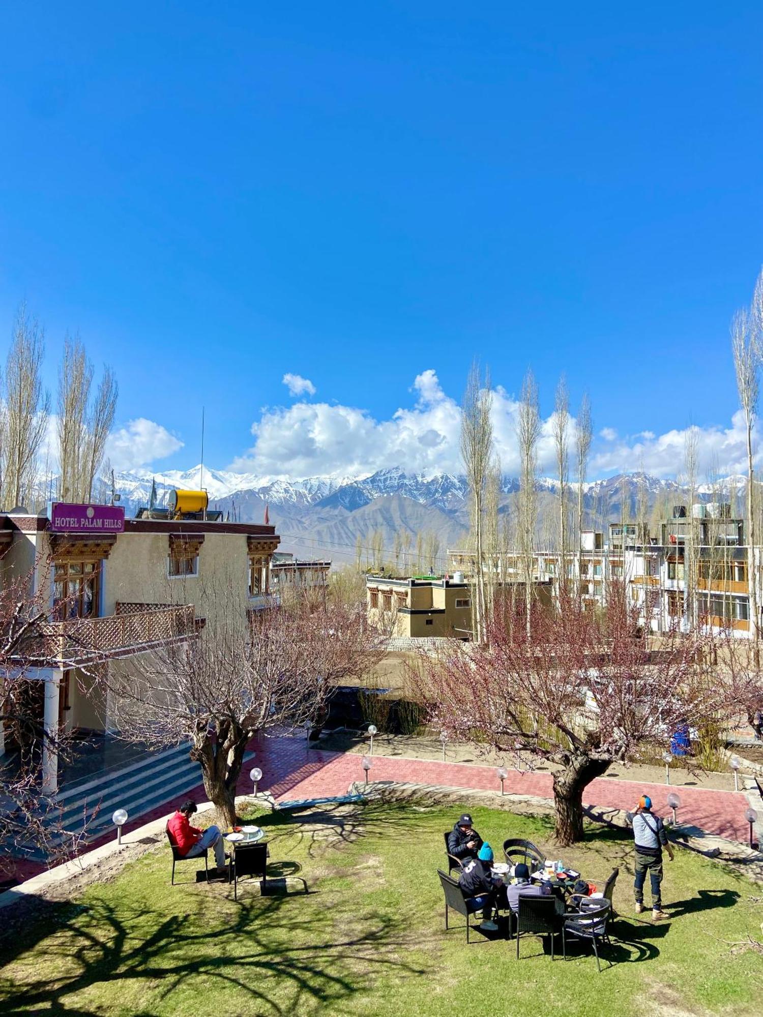 Hotel Palam Hills Leh Esterno foto